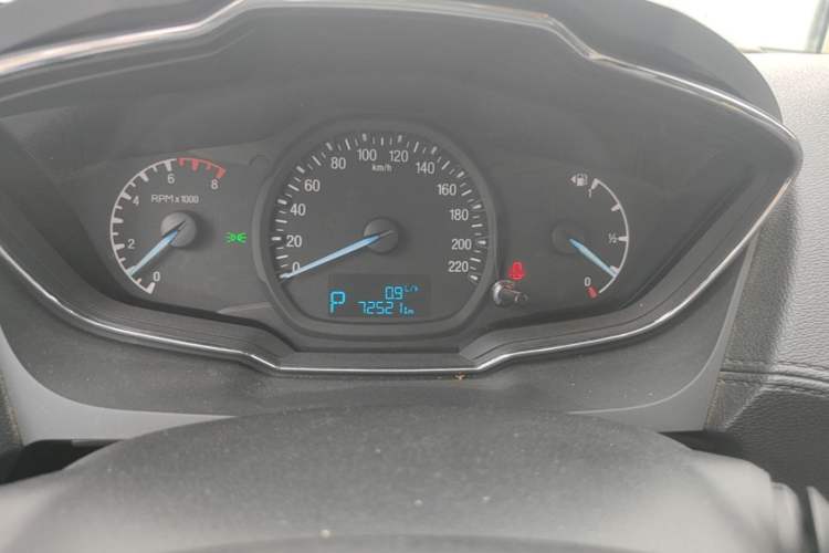 Used Ford Escort 2015 1.5L Automatic Fashion Model Instrument Cluster