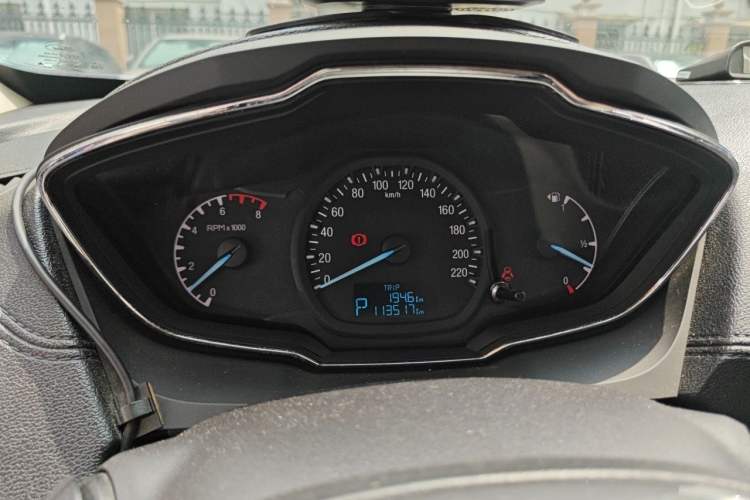 Used Ford Escort 2015 1.5L Automatic Fashion Model Instrument Cluster