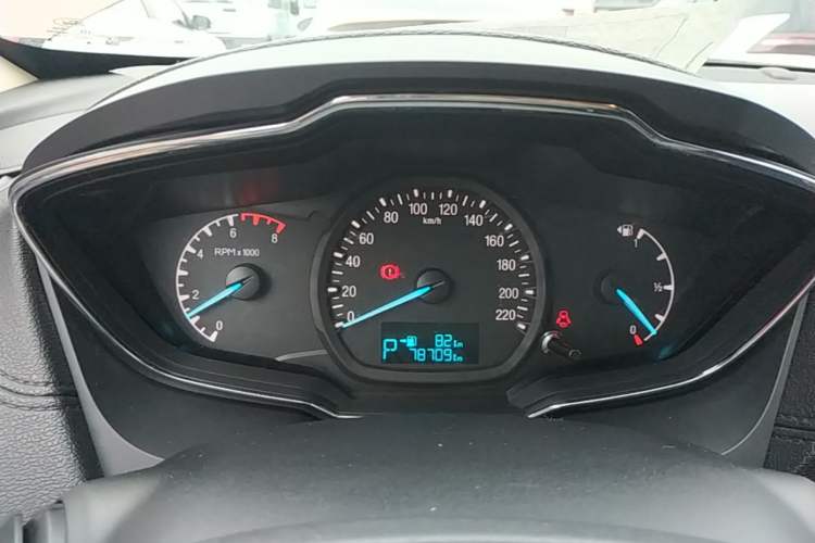 Used Ford Escort 2015 1.5L Automatic Fashion Model Instrument Cluster