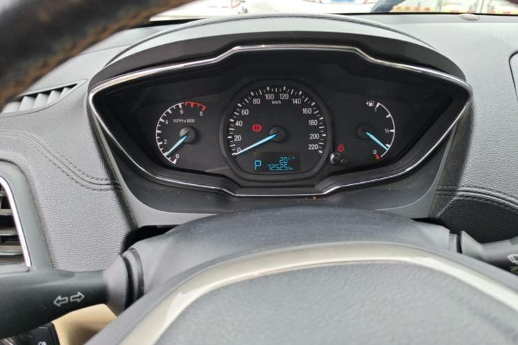 Used Ford Escort 2015 1.5L Automatic Fashion Model Instrument Cluster