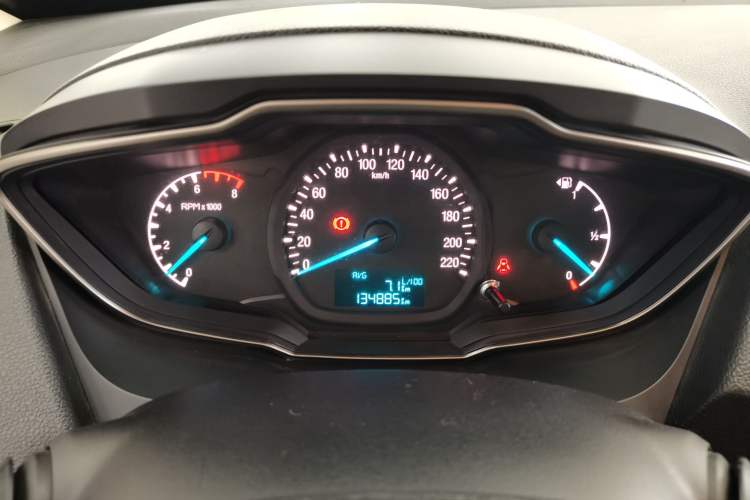 Used Ford Escort 2015 1.5L Manual Comfort Model Instrument Cluster