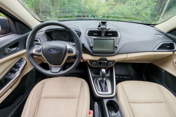 Used Ford Escort 2015 1.5L Automatic Fashion Model Interior 1
