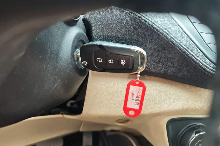 Used Ford Escort 2015 1.5L Automatic Fashion Model Interior 1