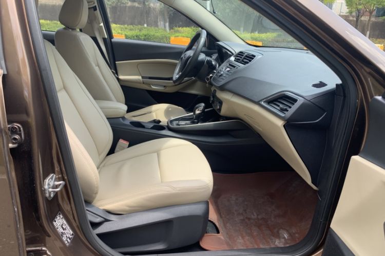 Used Ford Escort 2015 1.5L Automatic Comfort Edition Interior 2