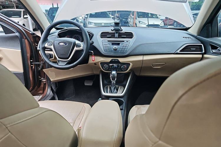 Used Ford Escort 2015 1.5L Automatic Fashion Model Interior 2