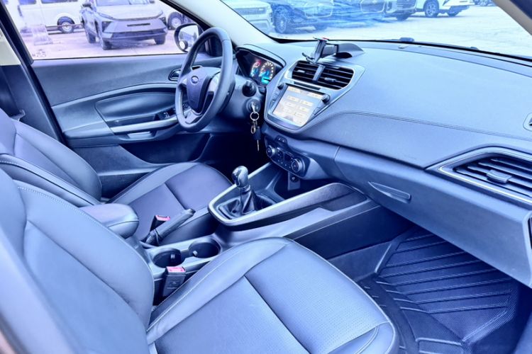 Used Ford Escort 2015 1.5L Manual Fashion Edition Interior 2