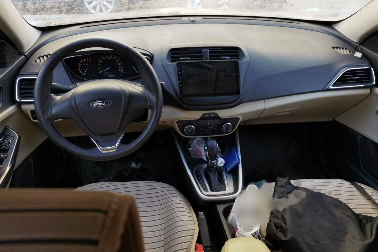 Used Ford Escort 2015 1.5L Automatic Comfort Edition Interior 2