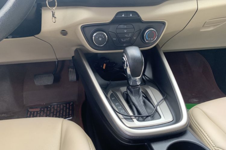 Used Ford Escort 2015 1.5L Automatic Comfort Edition Interior 3