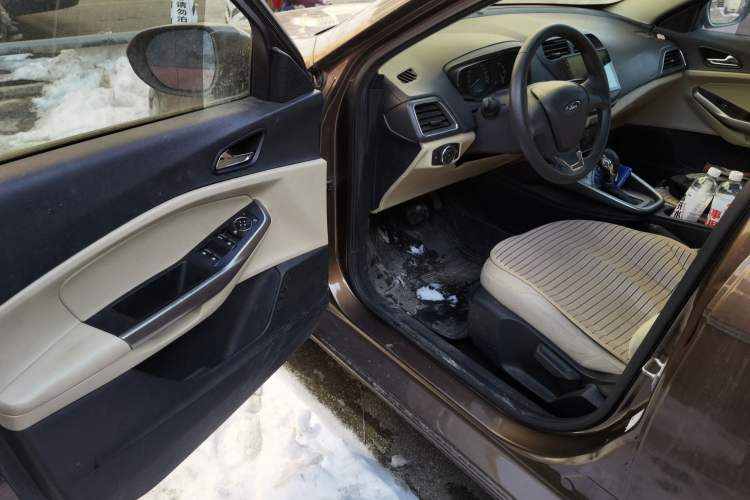 Used Ford Escort 2015 1.5L Automatic Comfort Edition Interior 3