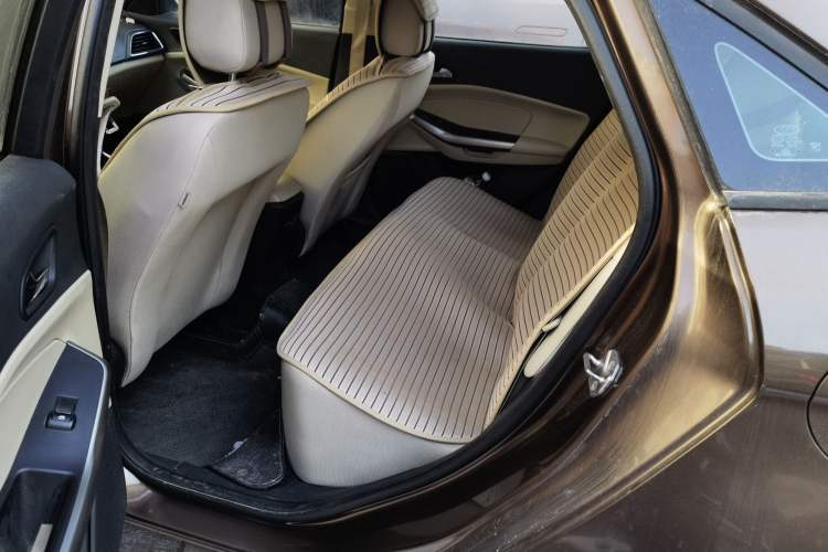 Used Ford Escort 2015 1.5L Automatic Comfort Edition Interior 4