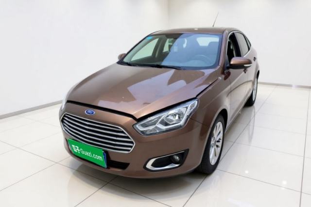Ojetý Ford Escort 2015 1.5L Automatic Fashion Model