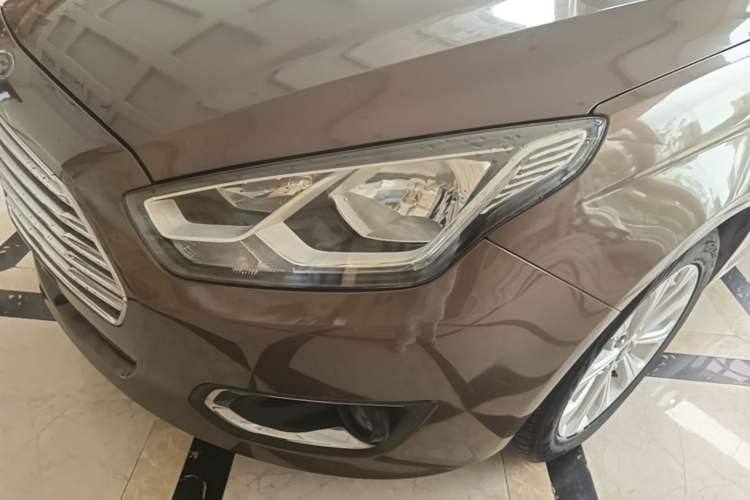 Used Ford Escort 2015 1.5L Automatic Fashion Model Left Front Headlight