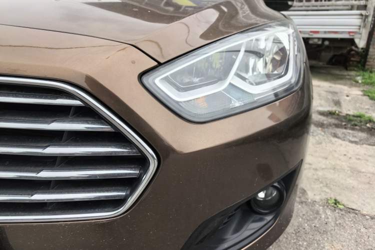 Used Ford Escort 2015 1.5L Manual Comfort Model Left Front Headlight
