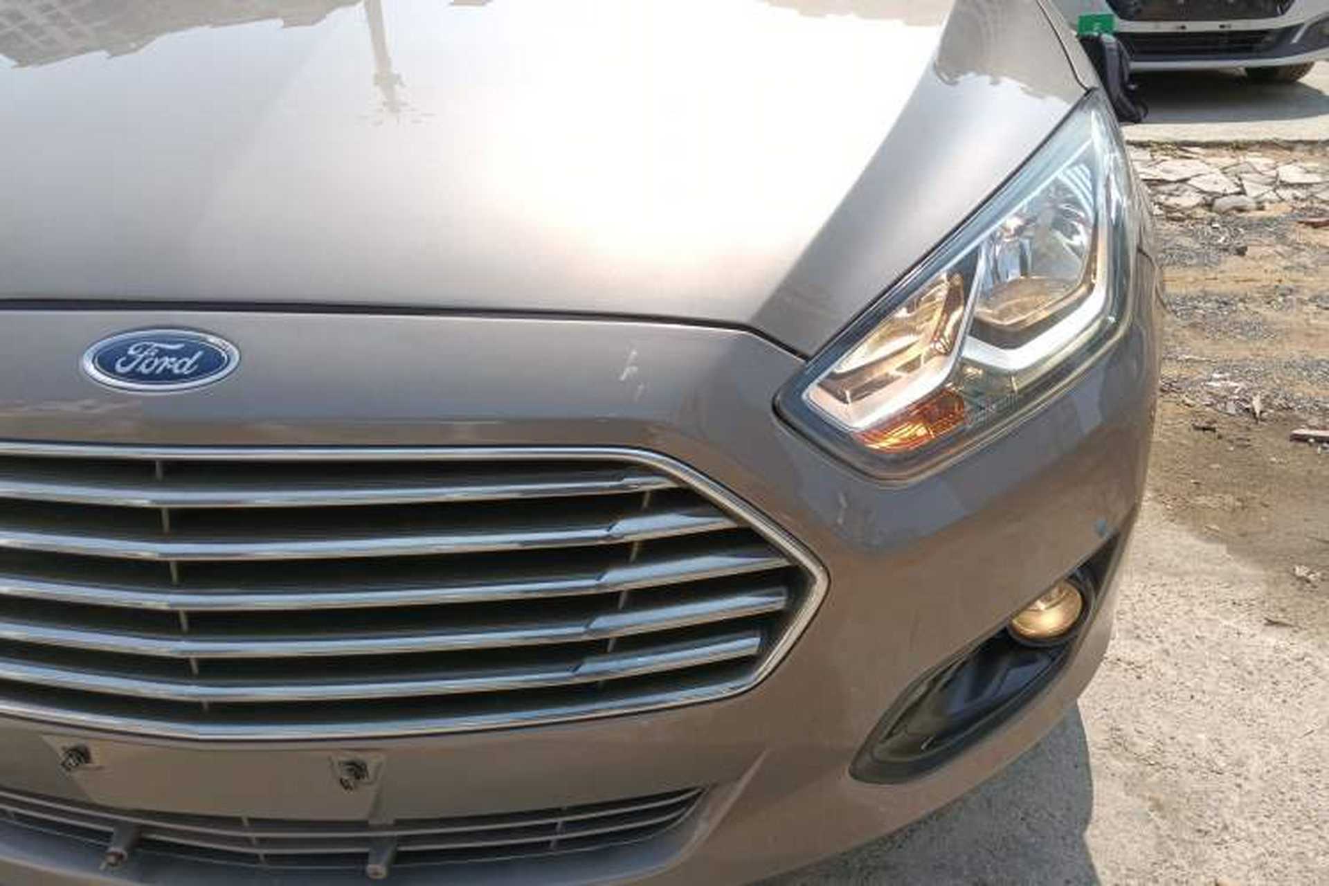 Used Ford Escort 2015 1.5L Automatic Comfort Edition Left Front Headlight