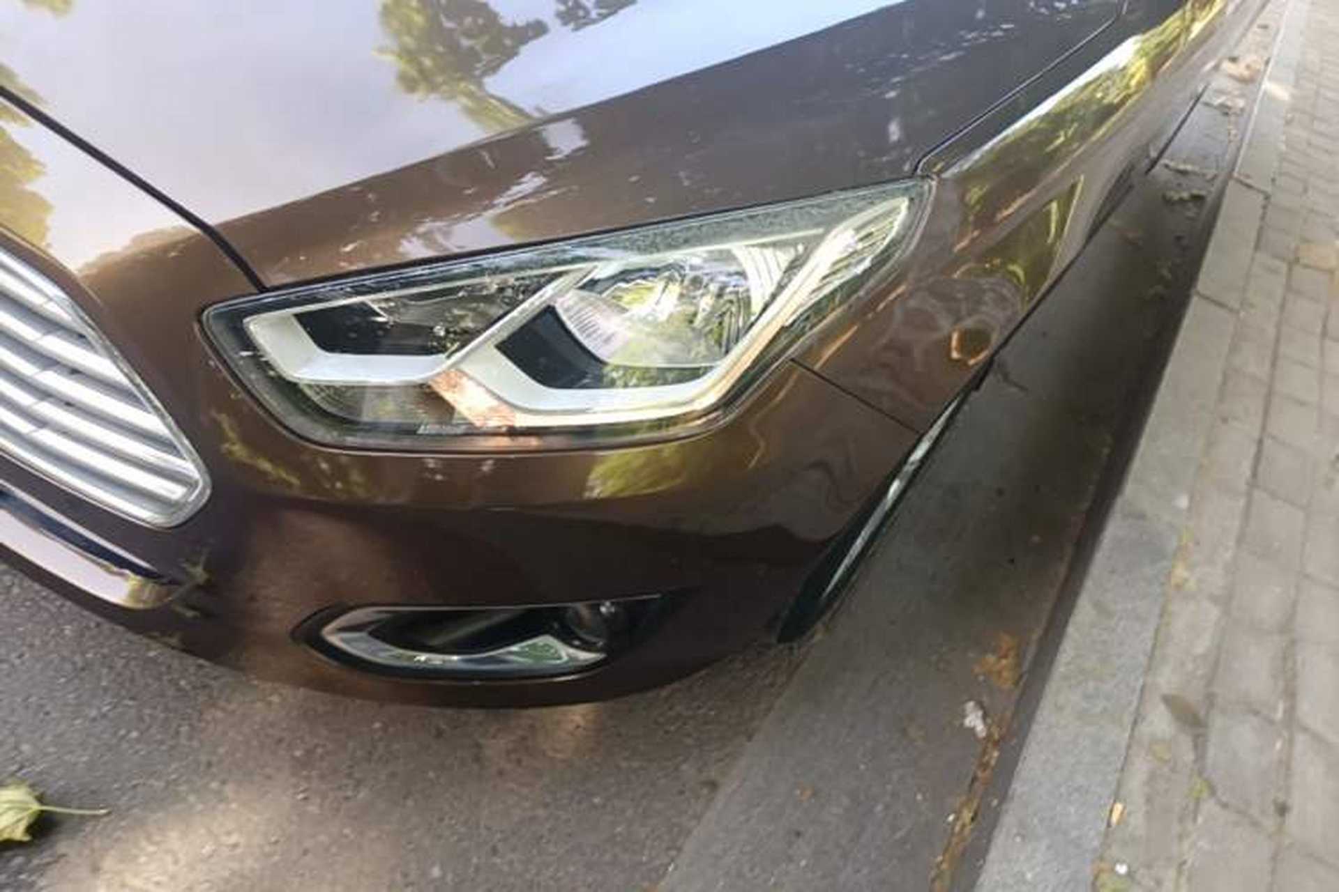 Used Ford Escort 2015 1.5L Manual Fashion Edition Left Front Headlight