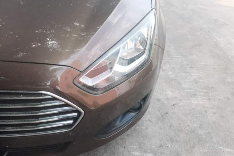 Used Ford Escort 2015 1.5L Automatic Comfort Edition Left Front Headlight