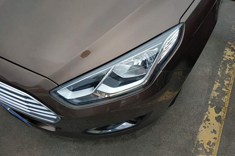 Used Ford Escort 2015 1.5L Automatic Fashion Model Left Front Headlight