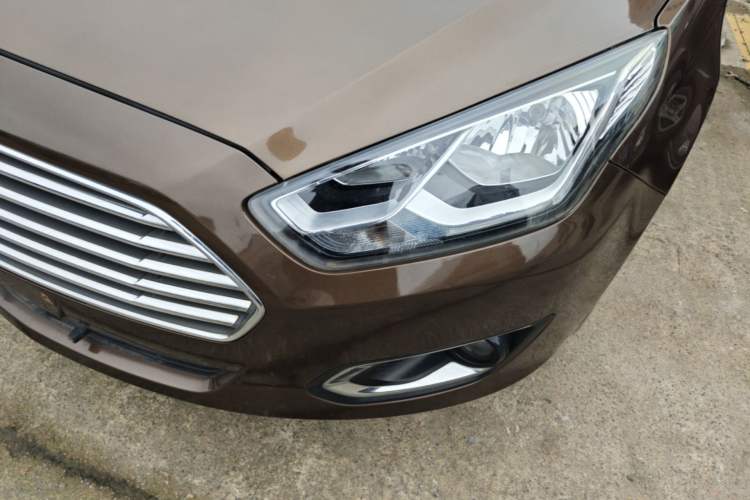 Used Ford Escort 2015 1.5L Automatic Fashion Model Left Front Headlight