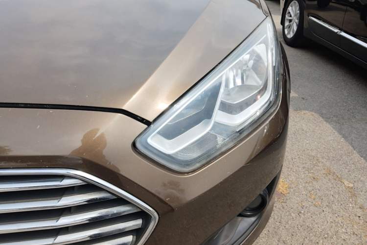 Used Ford Escort 2015 1.5L Automatic Comfort Edition Left Front Headlight