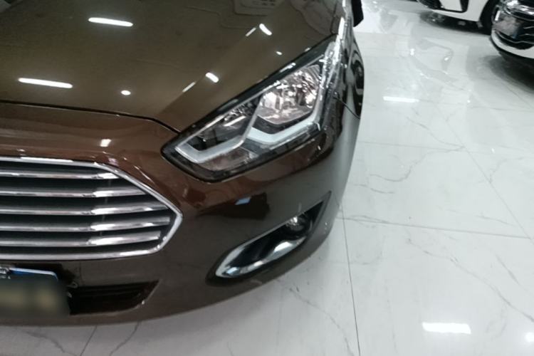 Used Ford Escort 2015 1.5L Automatic Comfort Edition Left Front Headlight