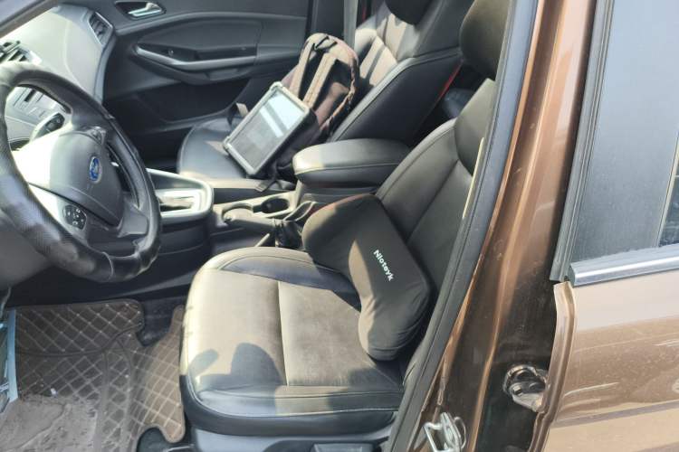 Used Ford Escort 2015 1.5L Automatic Fashion Model Left Front Seat