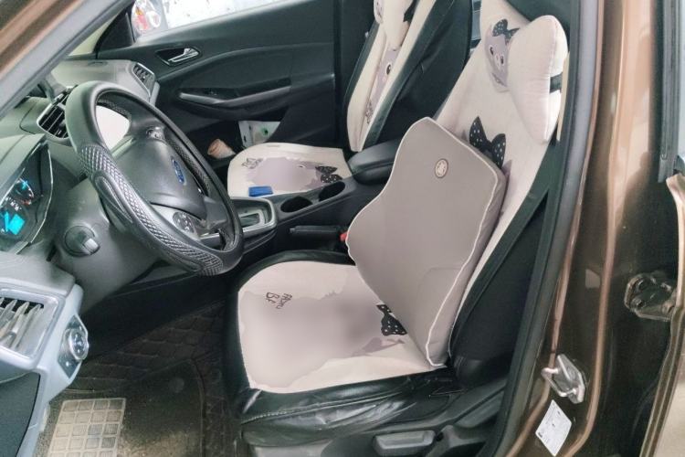 Used Ford Escort 2015 1.5L Automatic Fashion Model Left Front Seat