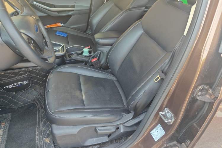 Used Ford Escort 2015 1.5L Automatic Fashion Model Left Front Seat