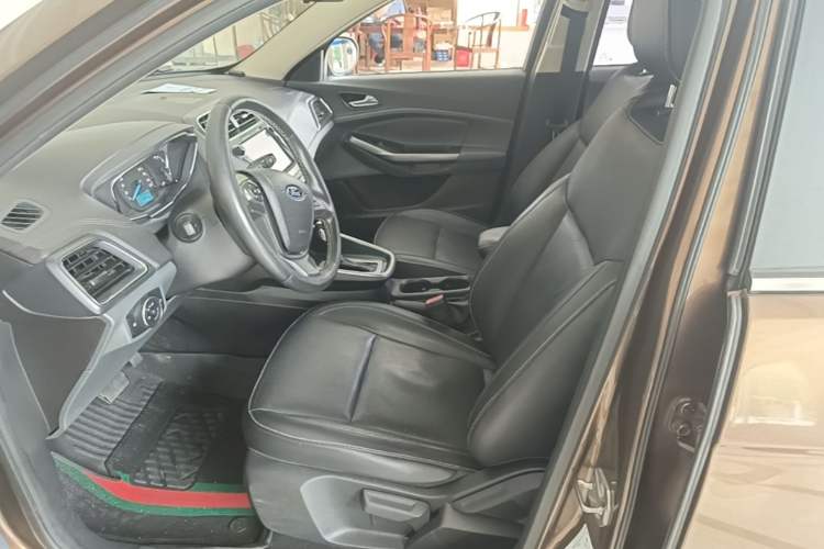 Used Ford Escort 2015 1.5L Automatic Fashion Model Left Front Seat