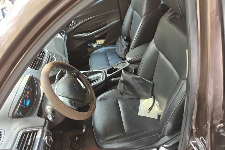 Used Ford Escort 2015 1.5L Automatic Fashion Model Left Front Seat