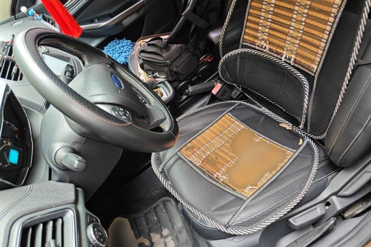 Used Ford Escort 2015 1.5L Automatic Fashion Model Left Front Seat