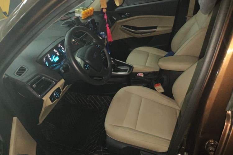 Used Ford Escort 2015 1.5L Automatic Fashion Model Left Front Seat