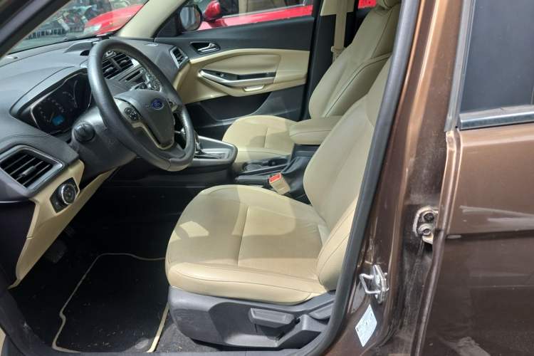 Used Ford Escort 2015 1.5L Automatic Fashion Model Left Front Seat