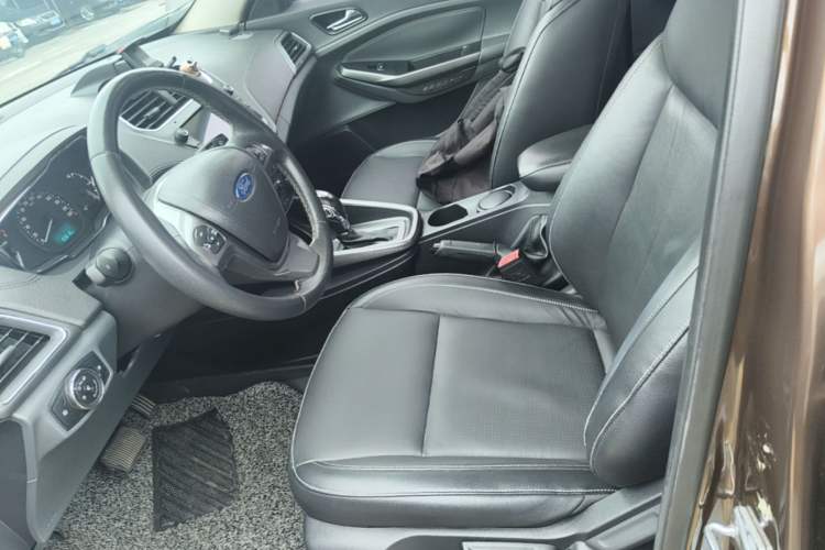 Used Ford Escort 2015 1.5L Automatic Fashion Model Left Front Seat