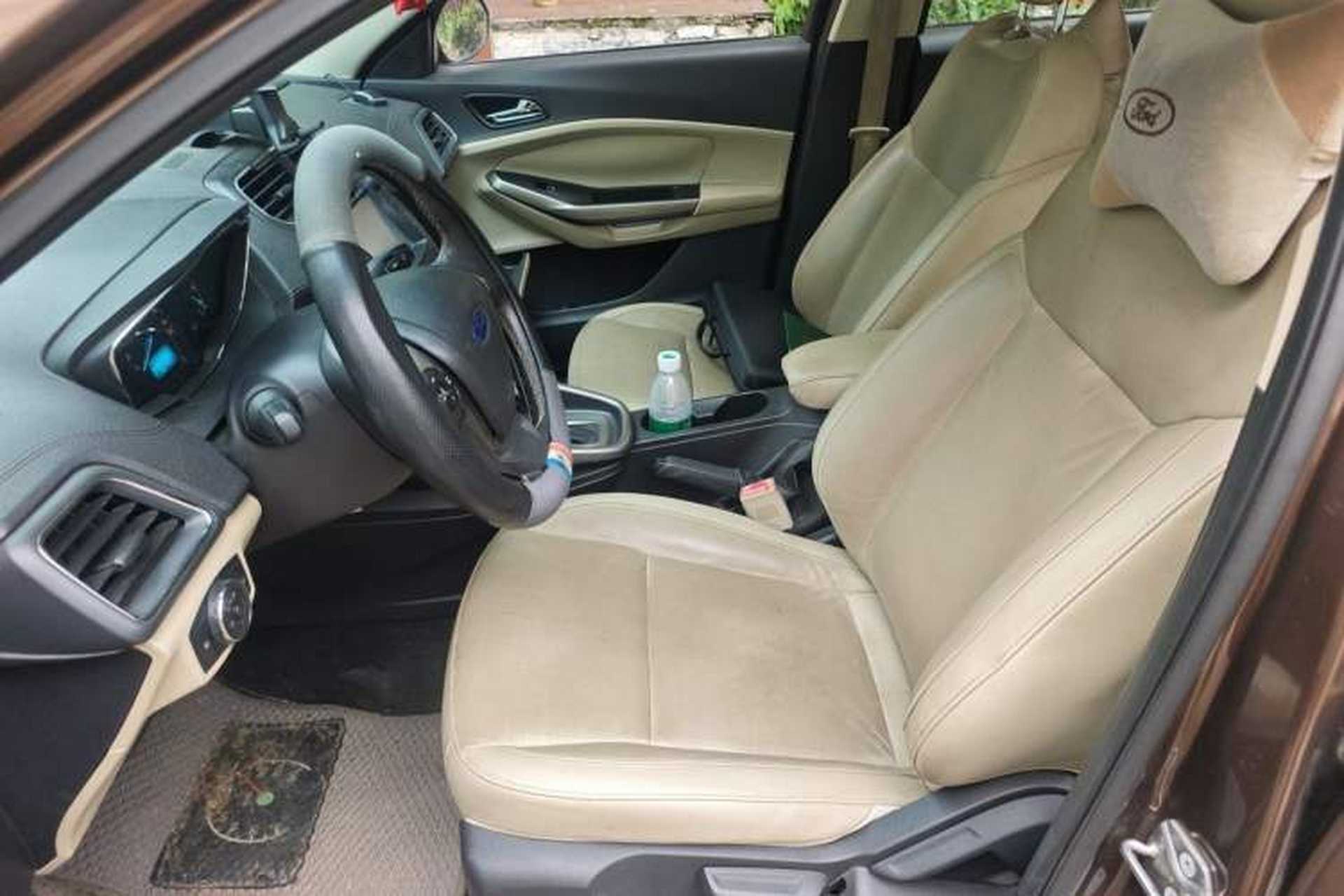 Used Ford Escort 2015 1.5L Automatic Fashion Model Left Front Seat