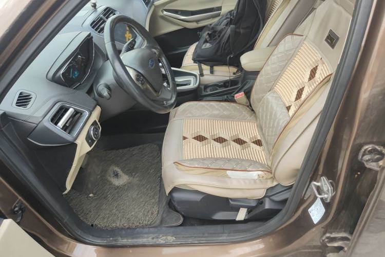 Used Ford Escort 2015 1.5L Automatic Fashion Model Left Front Seat