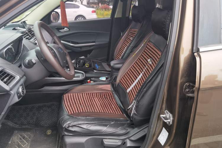 Used Ford Escort 2015 1.5L Automatic Fashion Model Left Front Seat