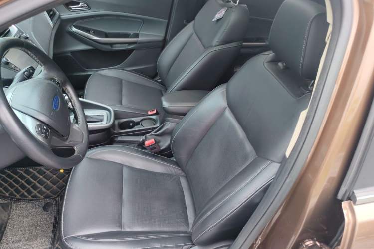 Used Ford Escort 2015 1.5L Automatic Fashion Model Left Front Seat