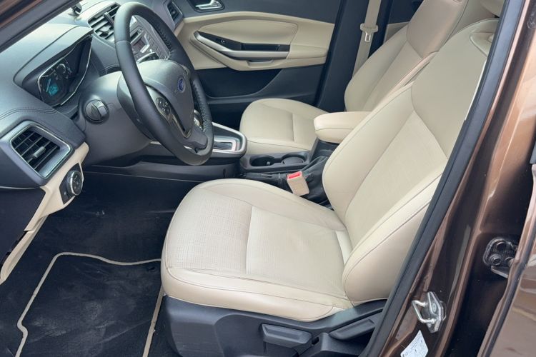 Used Ford Escort 2015 1.5L Automatic Fashion Model Left Front Seat