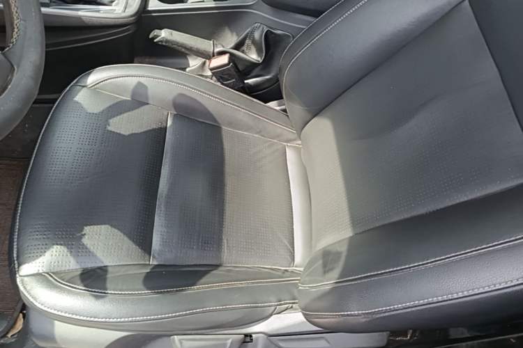 Used Ford Escort 2015 1.5L Automatic Fashion Model Left Front Seat