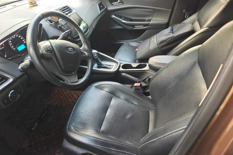 Used Ford Escort 2015 1.5L Automatic Fashion Model Left Front Seat