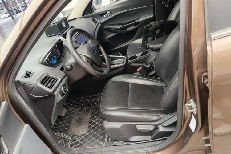 Used Ford Escort 2015 1.5L Automatic Fashion Model Left Front Seat