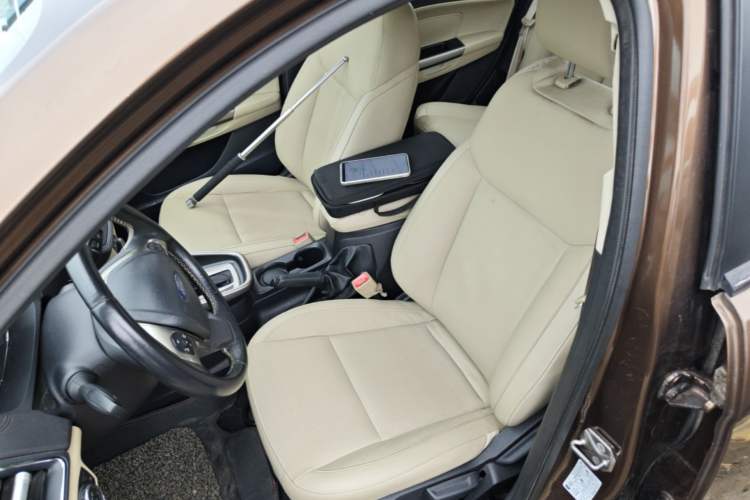 Used Ford Escort 2015 1.5L Automatic Fashion Model Left Front Seat