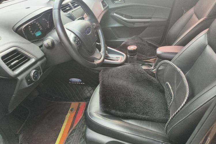 Used Ford Escort 2015 1.5L Automatic Fashion Model Left Front Seat