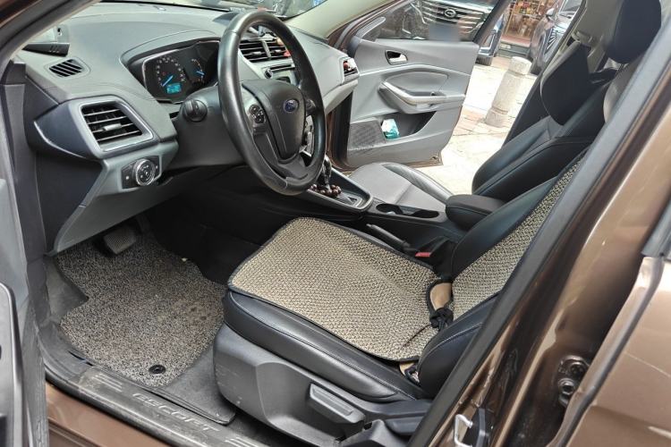 Used Ford Escort 2015 1.5L Automatic Fashion Model Left Front Seat