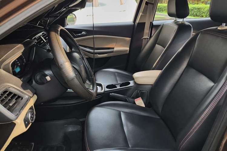 Used Ford Escort 2015 1.5L Automatic Comfort Edition Left Front Seat