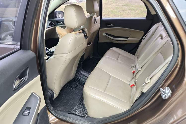 Used Ford Escort 2015 1.5L Automatic Fashion Model Left Rear Seat