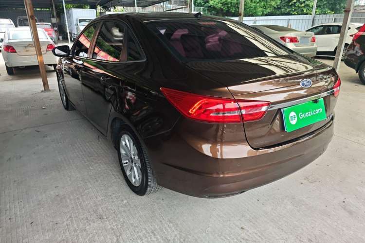 Used Ford Escort 2015 1.5L Automatic Fashion Model Left Side