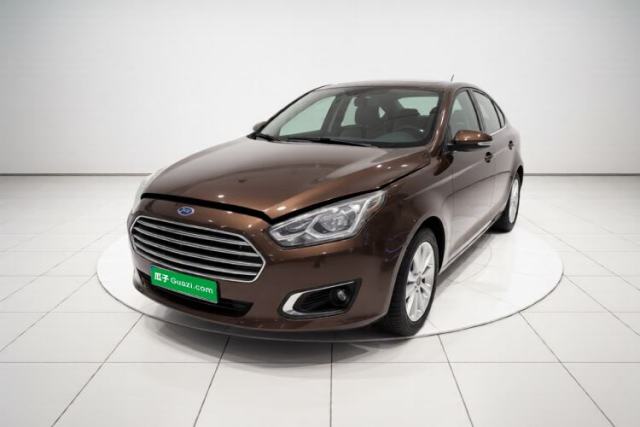 Gebrauchter Ford Escort 2015 1.5L Automatic Fashion Model