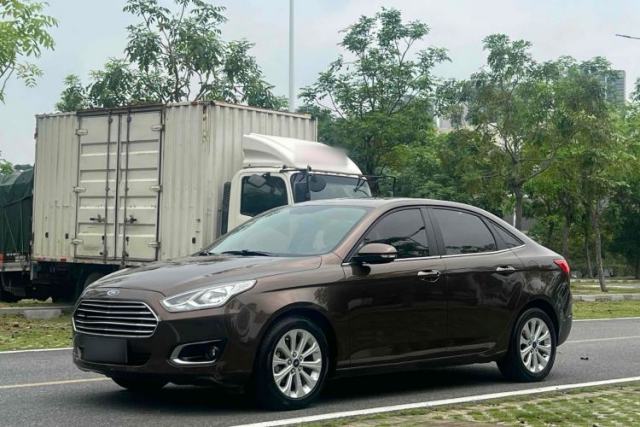 Used Ford Escort 2015 1.5L Automatic Fashion Model