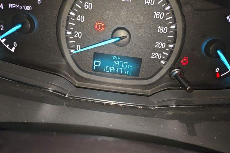 Used Ford Escort 2015 1.5L Automatic Fashion Model Odometer Close Up